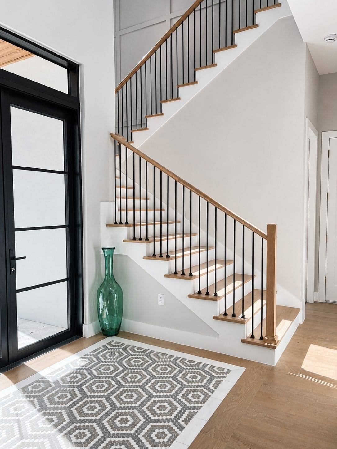 Winter Park Home – Entry & Staircase